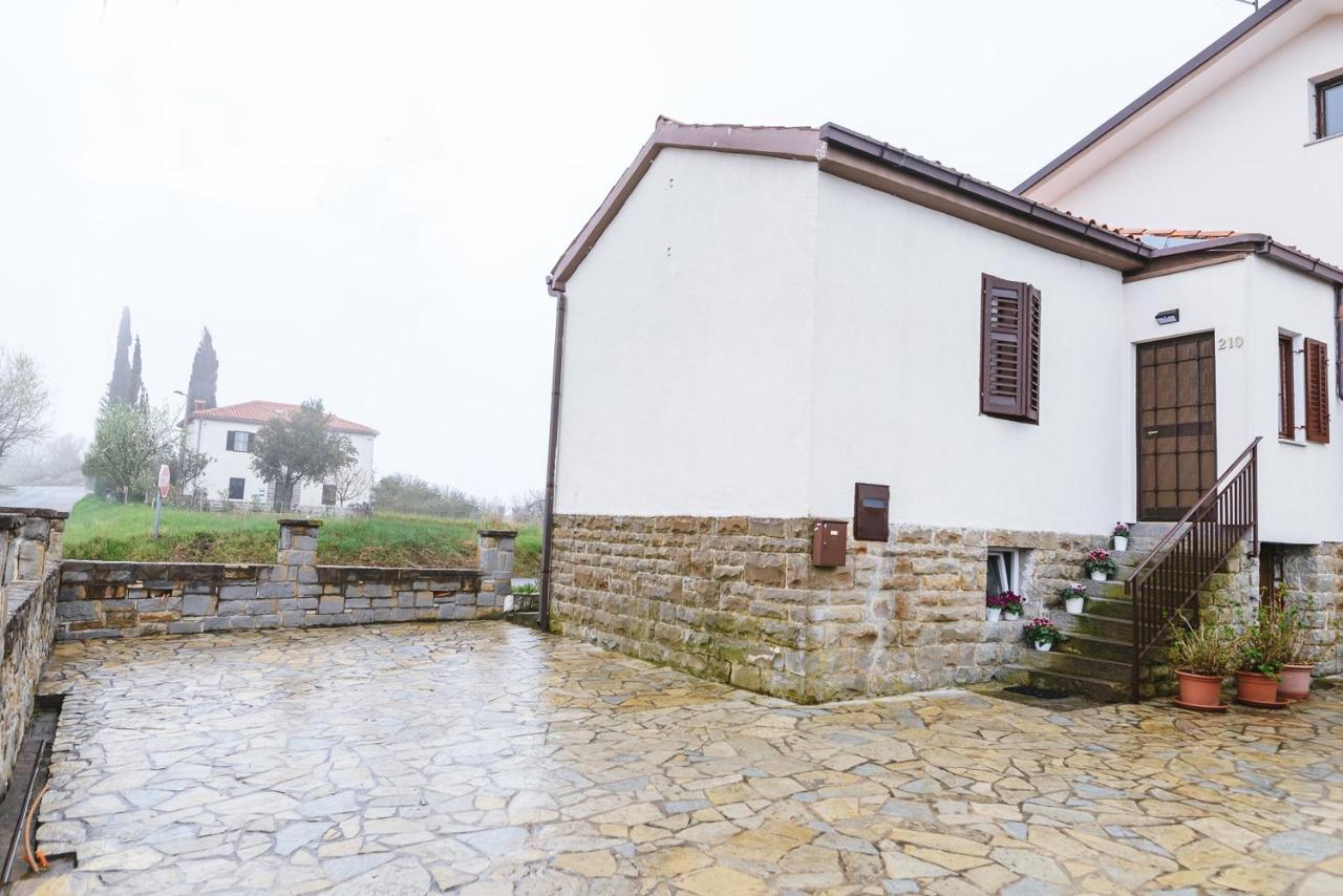Apartma Nika Hrvatini Exterior foto
